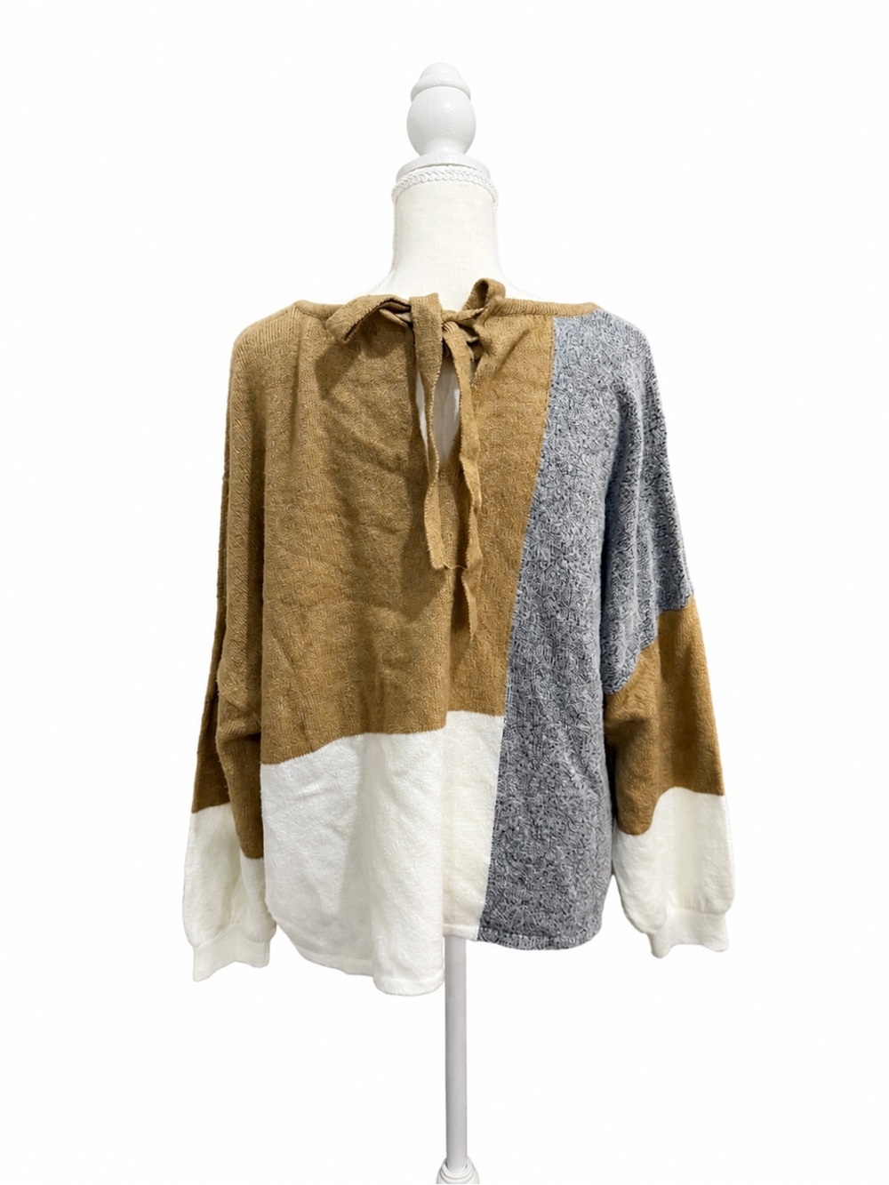 By the River Colorblock Soft Knit Sweater Small/Medium Neutral Gray Camel White - Picture 2 of 3